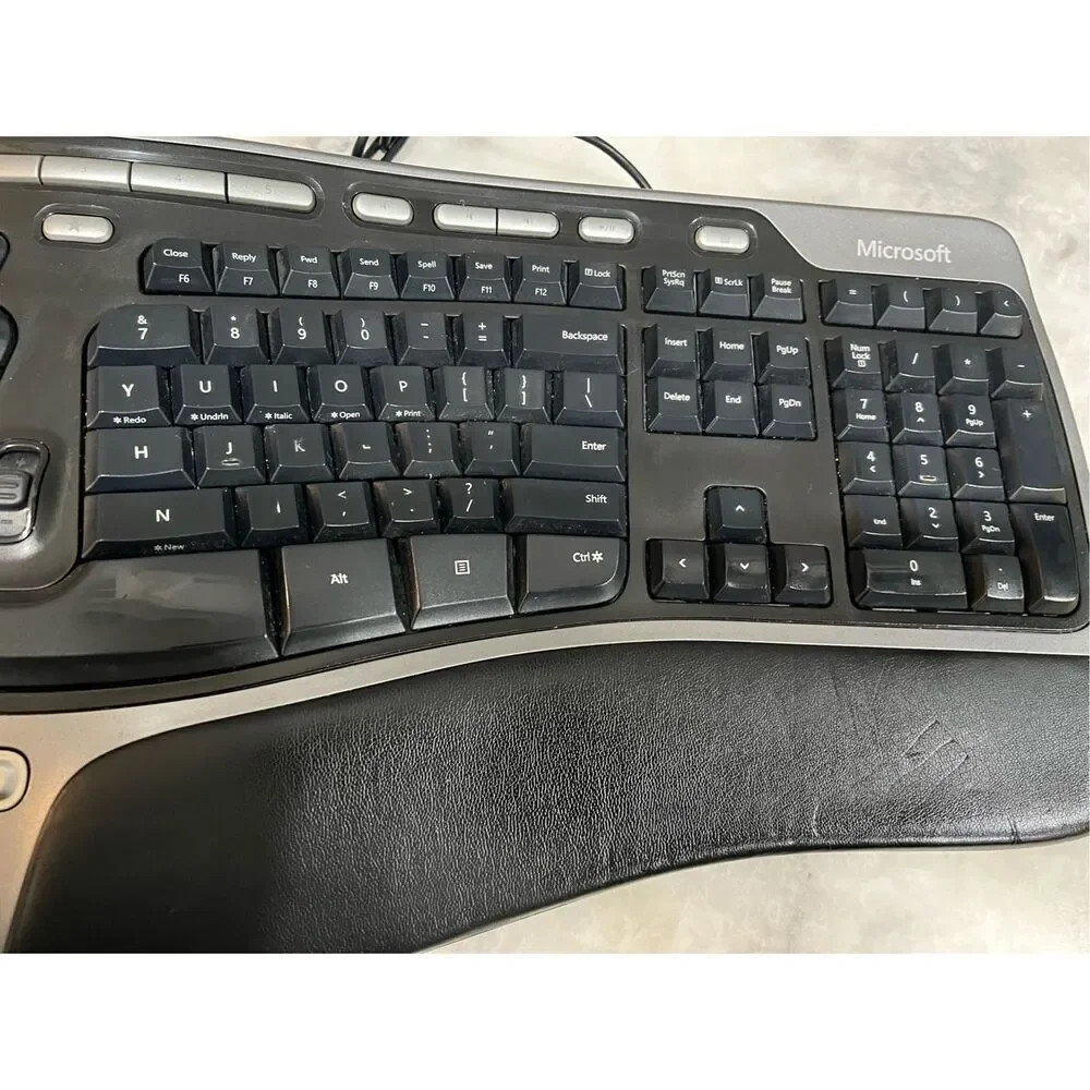 Microsoft KU-0462 Natural Ergonomic USB Keyboard - Black
